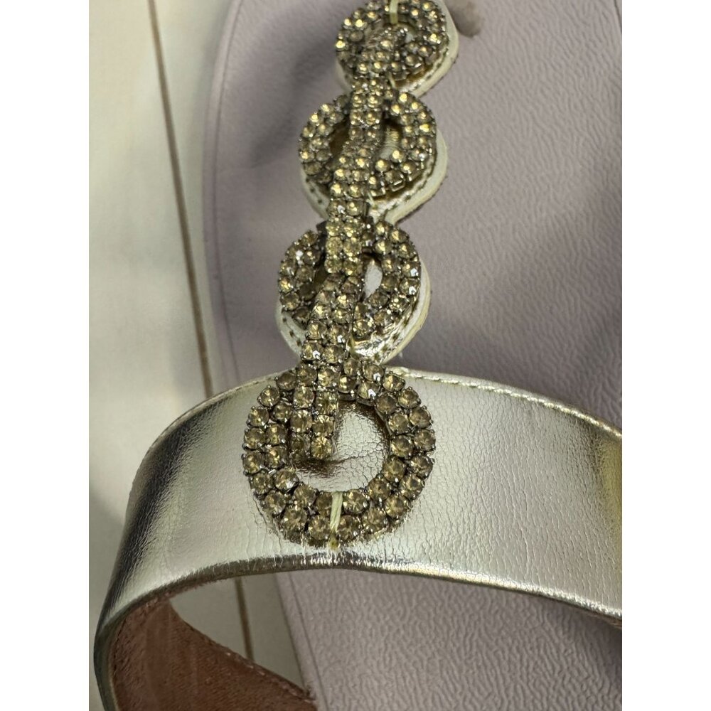 FitFlop Gold Toe Post Slides With Beaded Strap - Picture 8 of 9